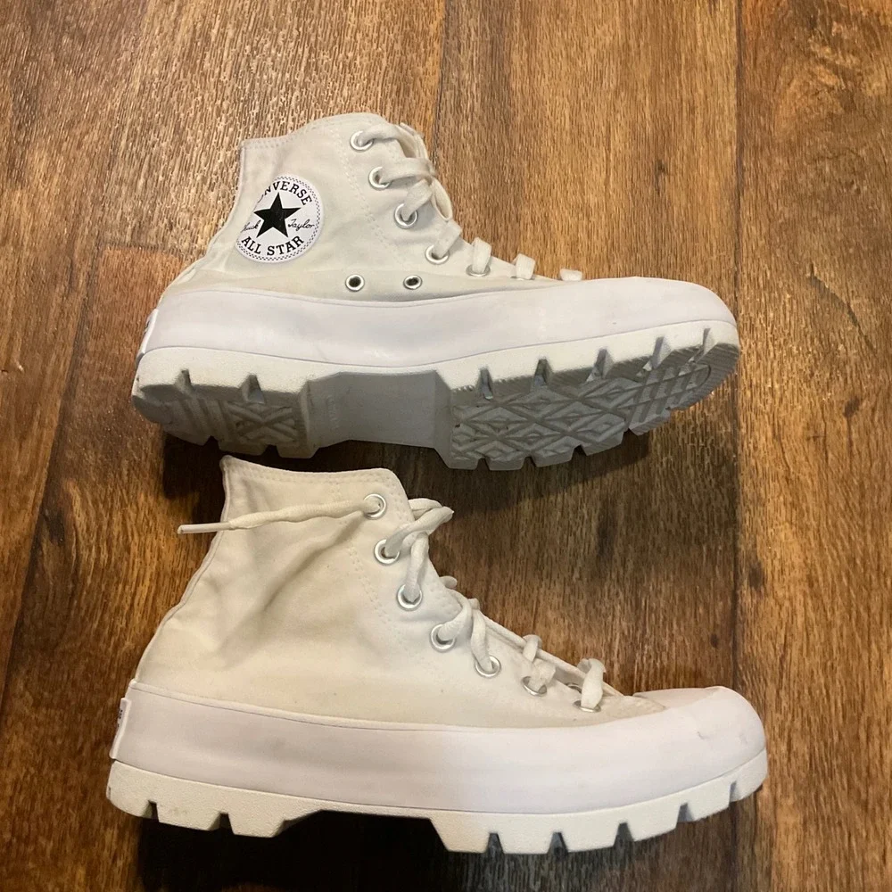 Converse Chuck Taylor All Star Size 8 Lugged Sole All White 565902C Hi Top Shoes